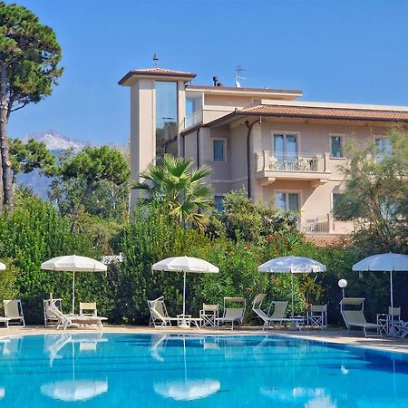 Hotel Villa Elsa Marina di Massa Luaran gambar
