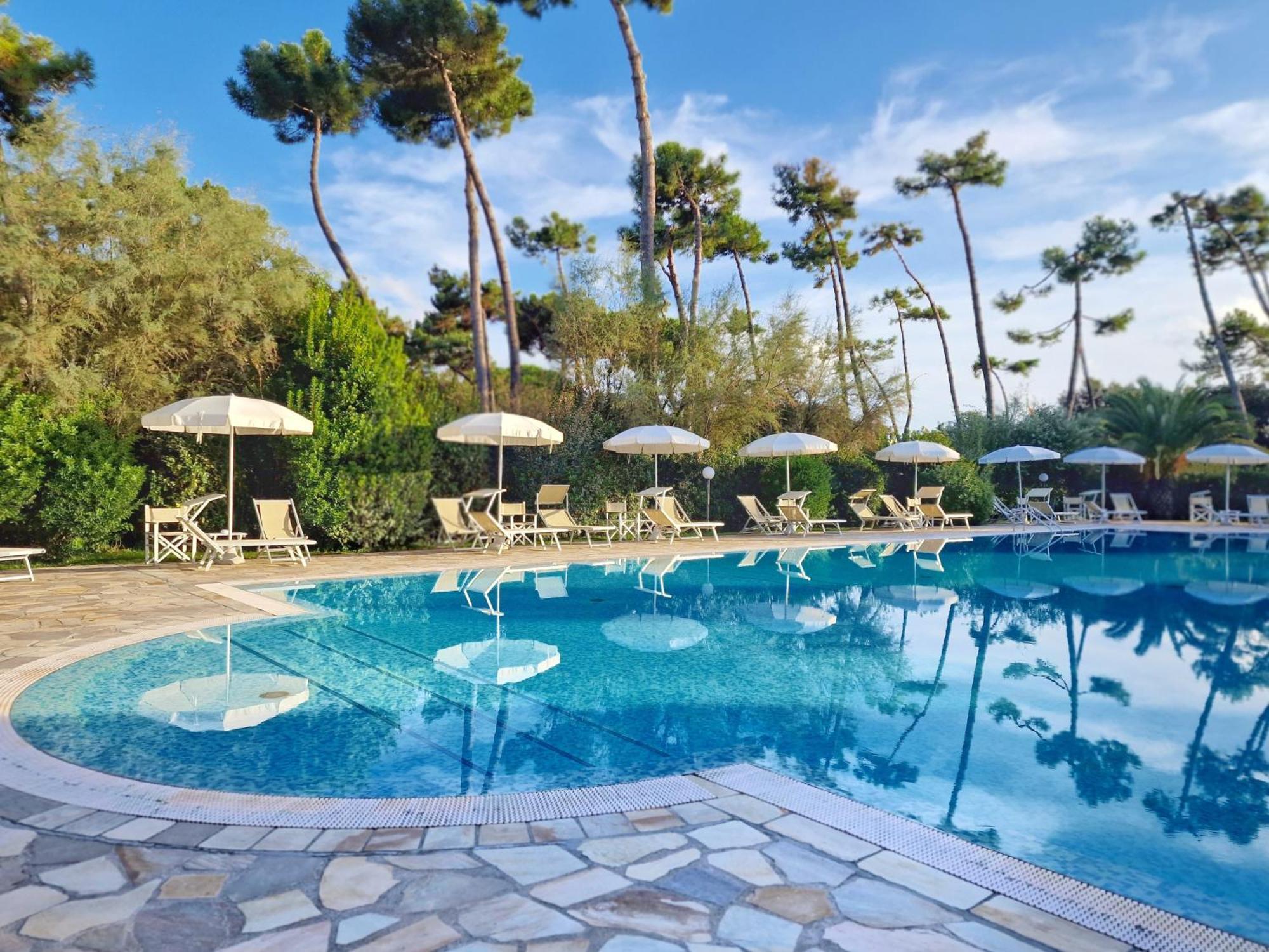 Hotel Villa Elsa Marina di Massa Luaran gambar