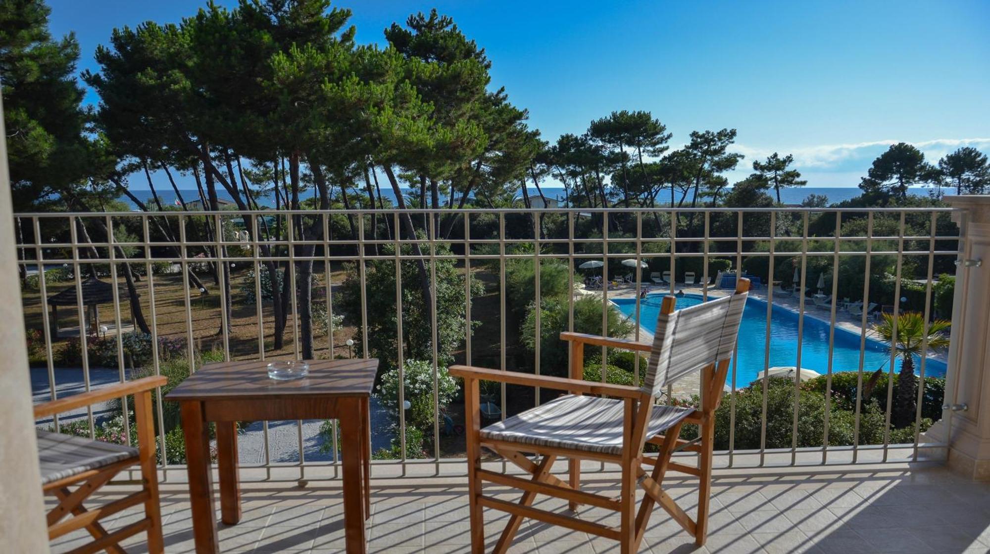Hotel Villa Elsa Marina di Massa Luaran gambar